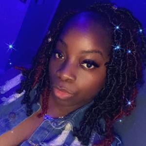 Meet your Posher, Kamelia